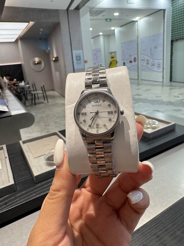 Gucci watch 101417